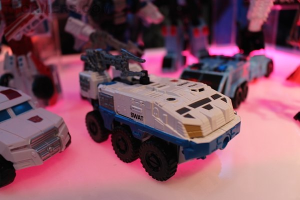 Toy Fair 2015   First Looks At Defensor Combiner Wars Figures Images  (13 of 17)